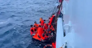 দক্ষিণ চীন সাগরে ডুবে গেছে ভিয়েতনামের জাহাজ